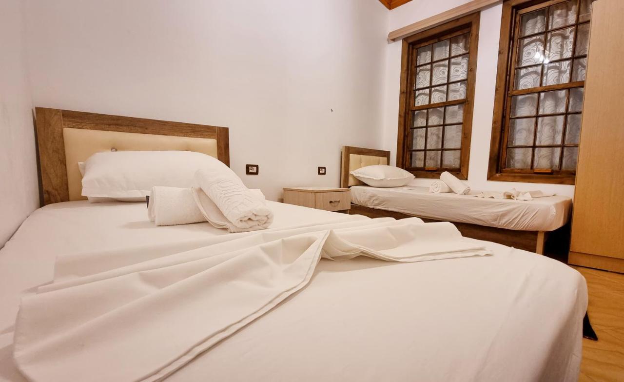 Dhimitri Apartment Berat Exterior photo