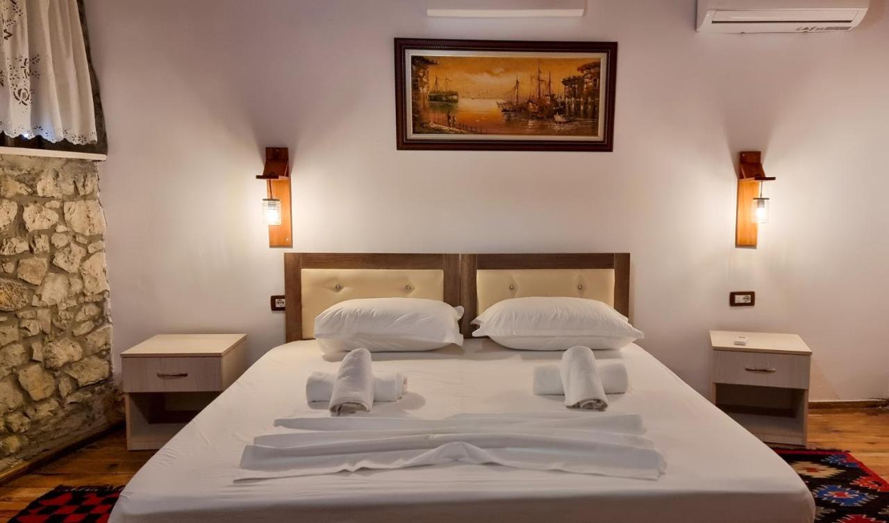 Dhimitri Apartment Berat Exterior photo